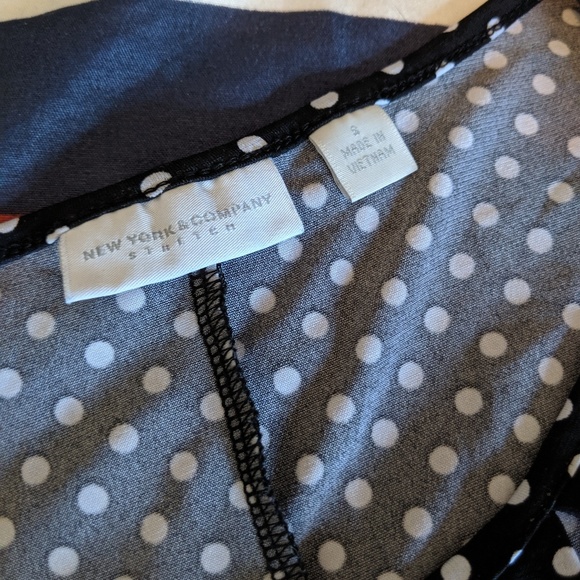 Set of short sleeve tops - Picture 2 of 2